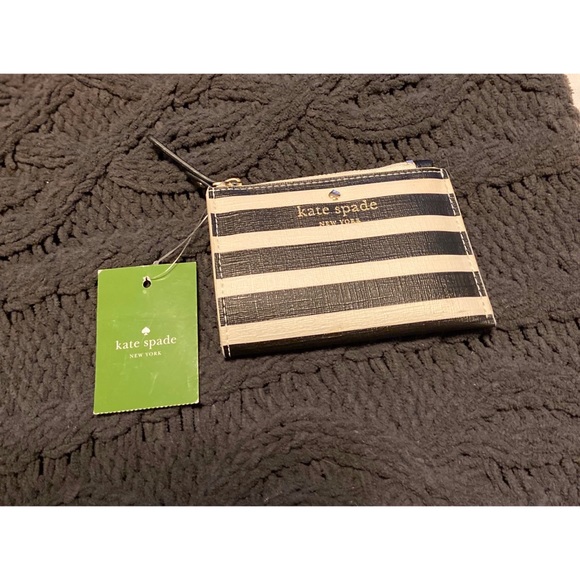 kate spade Handbags - Kate Spade Coin Purse kate spade Handbags - Kate Spade Coin Purse